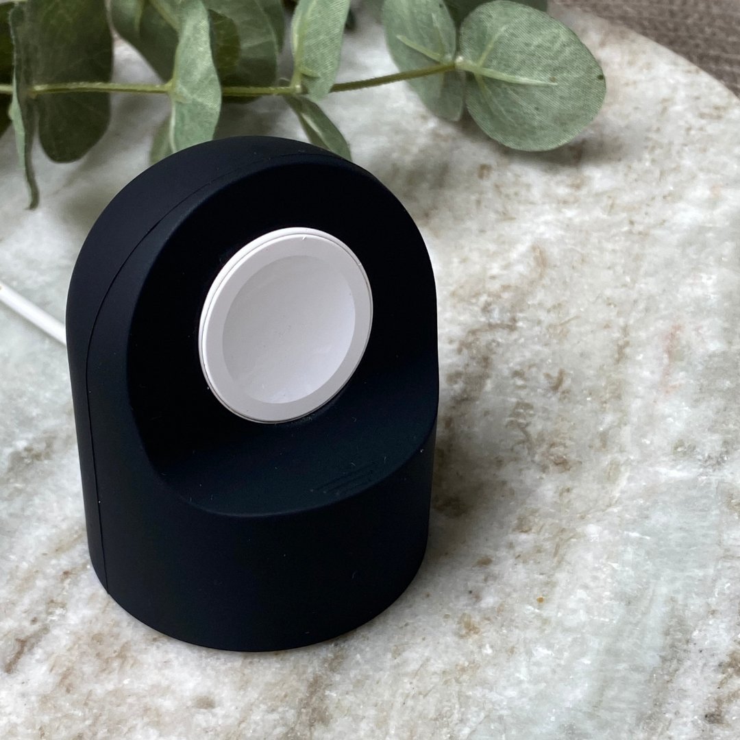 ALK Apple Watch Silicone Charging Stand in Black - Alk Designs